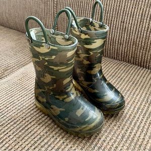 Boys Rain Boots size 9T
